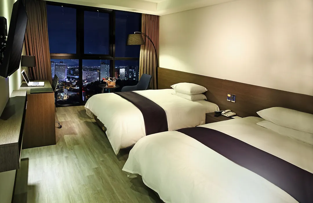 Hotel The One-1